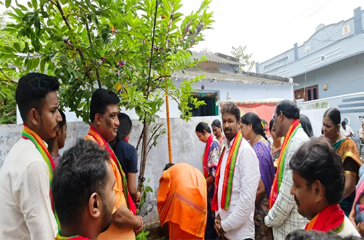 రజక బజార్‌లో ఘనంగా కర్ర పూజ