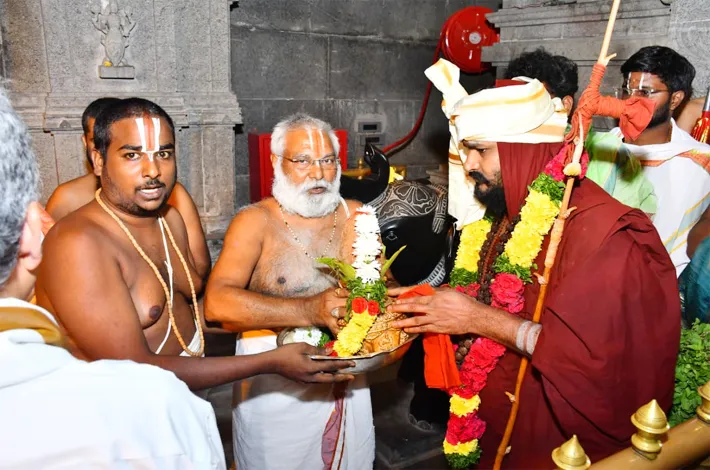 నిత్య అన్నదానానికి విరాళం