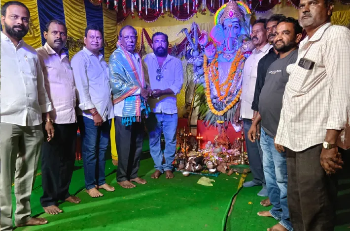 చింత చెట్టు గణపతి మండపంలో ప్రత్యేక పూజలు
