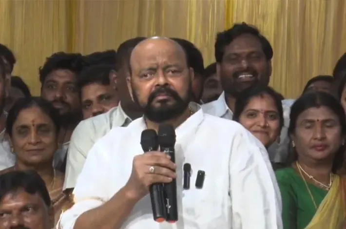 పదవి కోసం తగ్గేదే లేదు.. సారీకి నో చెప్పిన సురేఖ!