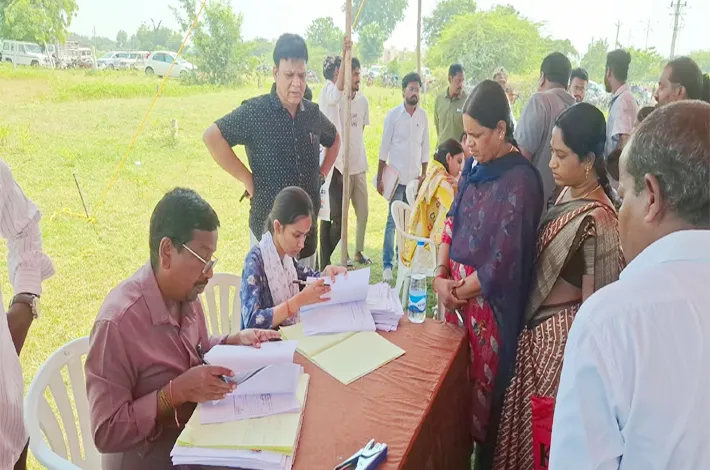 ప్రత్యేక ప్రత్యేక కౌంటర్ ద్వారా దరఖాస్తులు