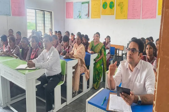 అతిథి ఉపాధ్యాయుల ఎంపిక పారదర్శకంగా చేపట్టాలి