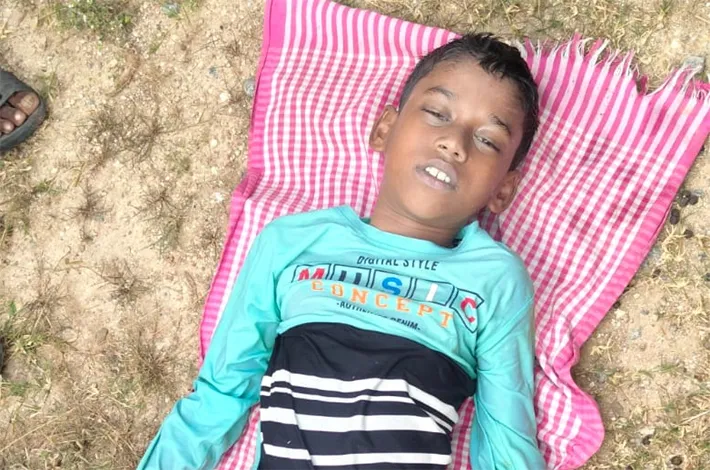 నీటి కుంటలో పడి బాలుడు మృతి