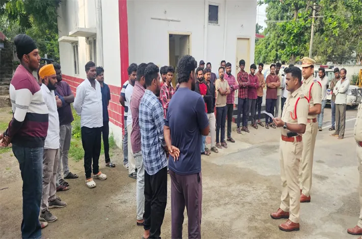 వినాయక ఉత్సవాలకు పోలీసుల ముందస్తు చర్యలు