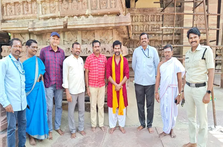 రామప్పను సందర్శించిన సినీనటుడు ఛత్రపతి శేఖర్