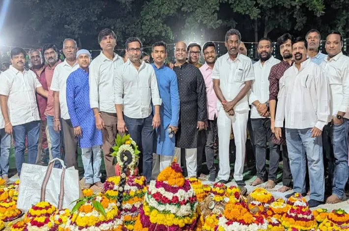 వెంకటేశ్వర కాలనీ, ఎంజీ పార్క్‌లో ఘనంగా బతుకమ్మ సంబరాలు