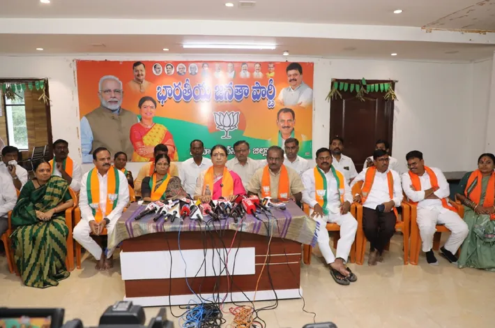 దేశంలో అస్థిరతకు కాంగ్రెస్ కుట్రలు