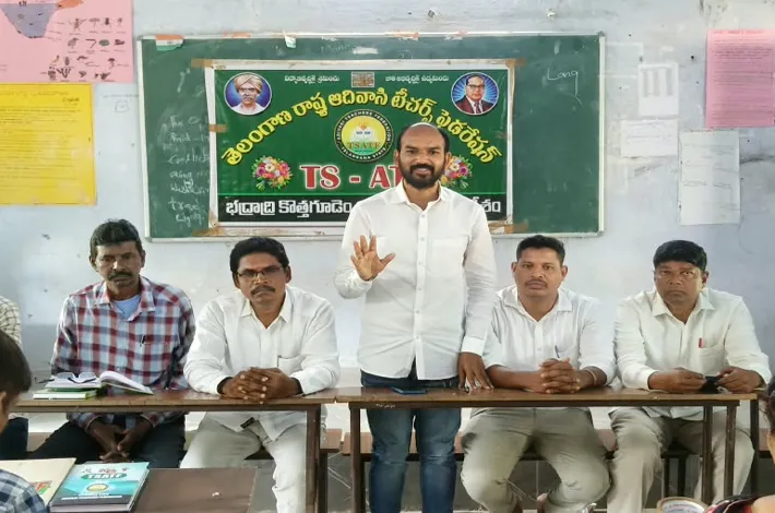 ఏజెన్సీ పాఠశాలల్లో జీఓ 25 అమలును నిలిపివేయాలి