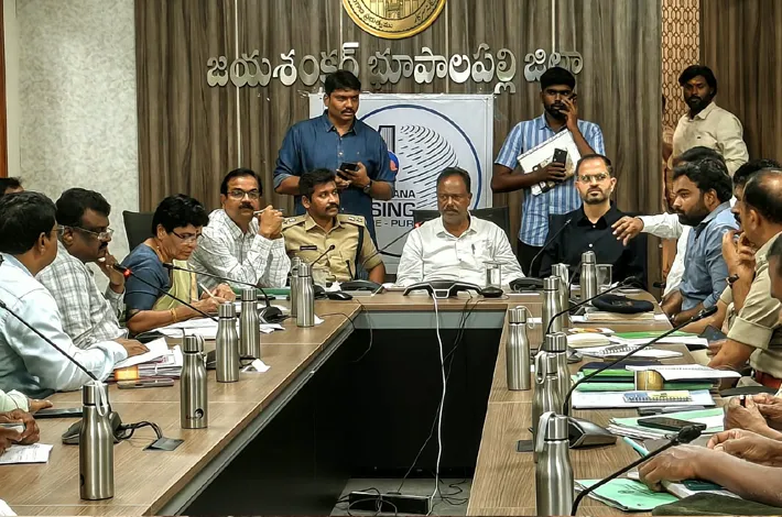 ఆసుపత్రికి వచ్చే రోగులకు ఇబ్బంది లేకుండా చూడాలి