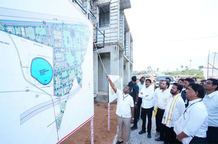 కంకణబద్ధులమై పనిచేస్తున్నాం