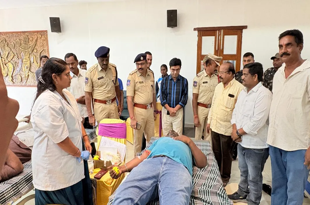 ఒక్క యూనిట్ రక్తం.. ఒక నిండు ప్రాణానికి భరోసా!