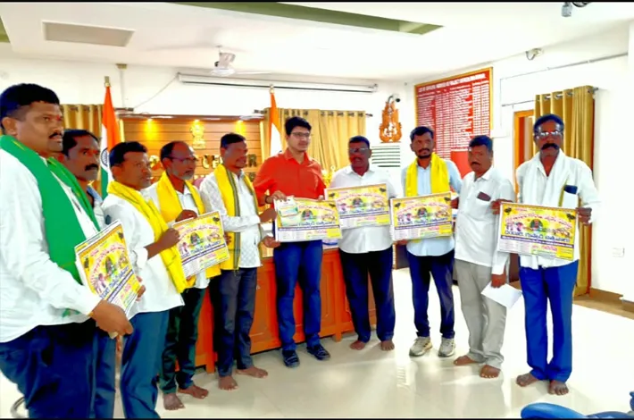ఎత్మసూర్ దేవత ఉత్సవాల పోస్టర్ల విడుదల..