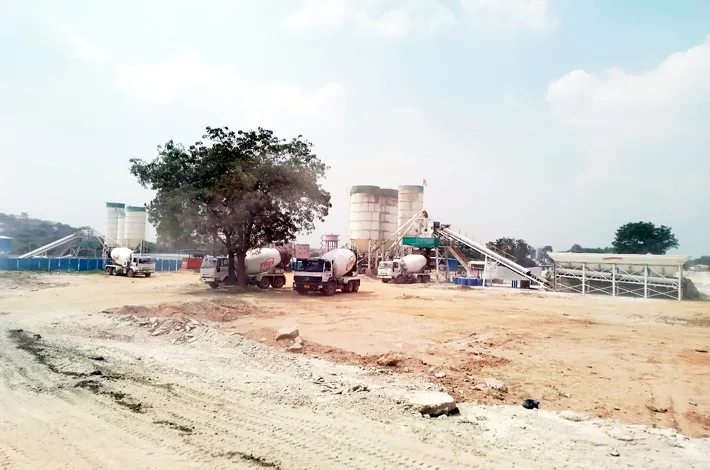 కొత్వాల్‌గూడలో అక్రమ కాంక్రీట్ మిషన్ల కలకలం