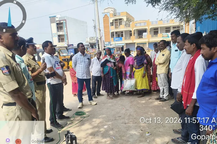 సైబల్ నేరగాళ్లకు ఓటీపీలు చెప్పవద్దు 