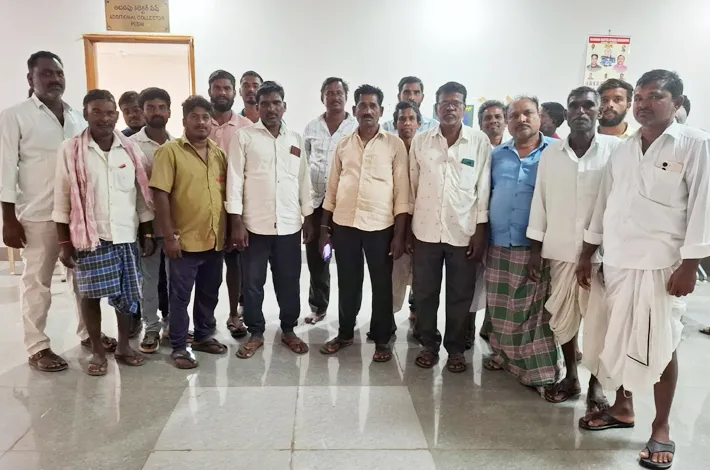 ట్రాన్స్‌ఫార్మర్ అడ్డుకుంటున్న వారిపై చర్యలు తీసుకోవాలి