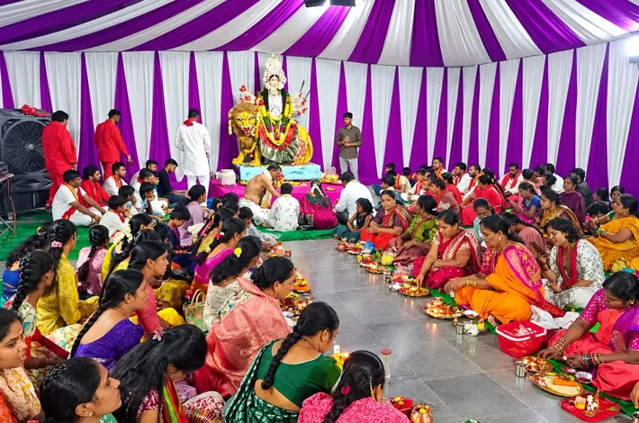 ఘనంగా దుర్గామాత కుంకుమార్చన