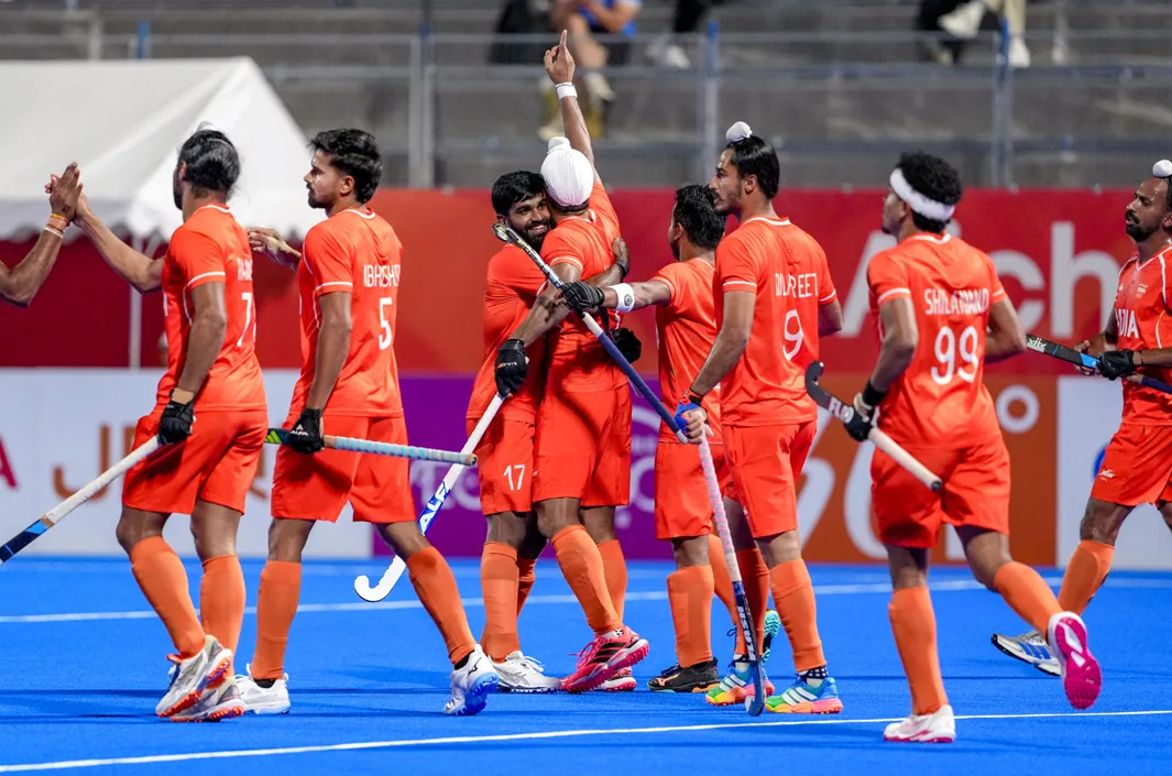 మలేషియాను మట్టికరిపించిన భారత్.. 5-1తో గోల్డ్!