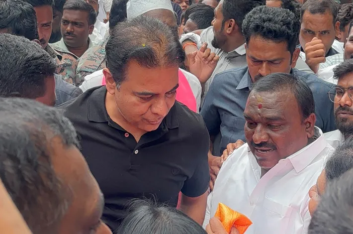 కేటీఆర్‌కు ఘనస్వాగతం