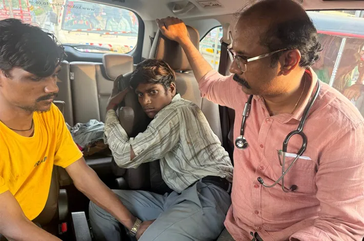 ఆపదలో ఆపద్బాంధవుడు