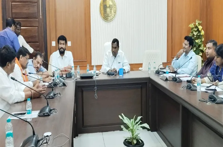 గిరిజనుల కుల ధ్రువీకరణ పత్రాల జారీ సమస్యను పరిష్కరించాలి