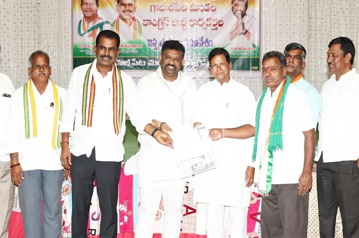 వనపర్తిలో మారుతున్న హస్తరేఖలు