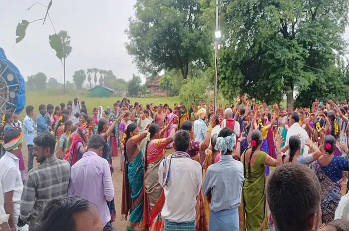 బోర్లగూడెంలో  ఘనంగా తీజ్ ఉత్సాహాలు