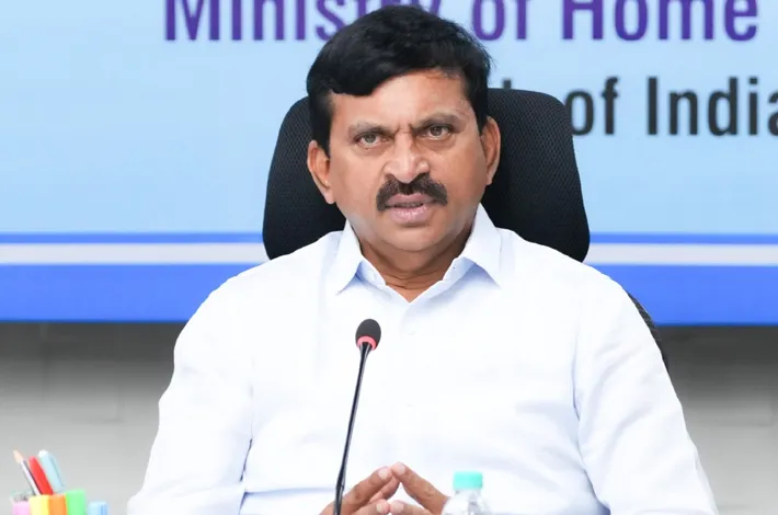అల్పపీడనం ప్రభావంతో భారీ వర్షాలు..
