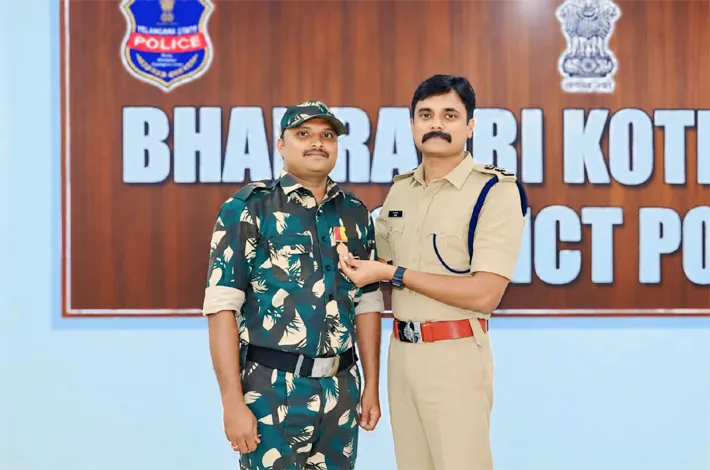 కఠిన సేవా పతకం అందుకున్న అజయ్‌కు అభినందనలు