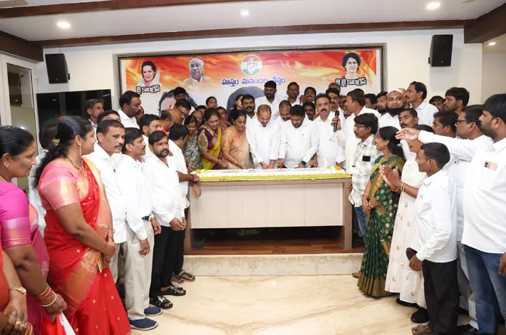 కాంగ్రెస్ శ్రేణుల విస్తృత సేవా కార్యక్రమాలు