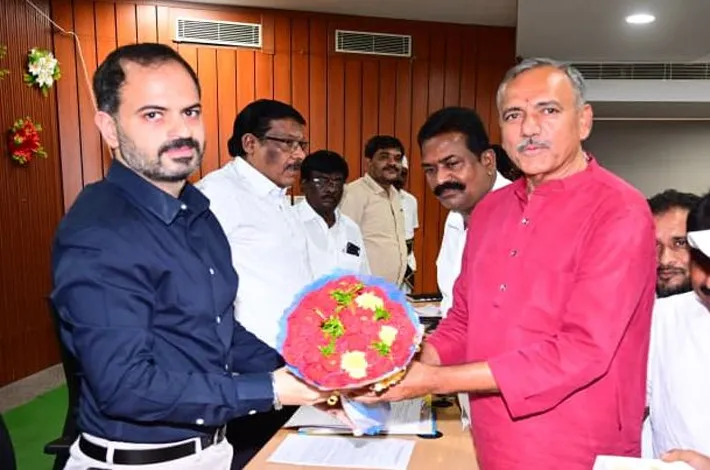 జిల్లా అభివృద్ధికి పునాది వేసిన కేసీఆర్‌కు కృతజ్ఞతలు