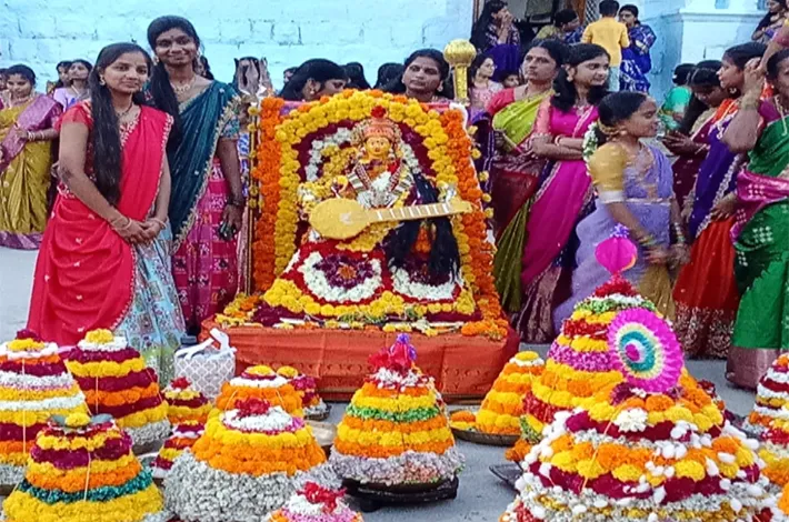 గాంధారి మండల సమాఖ్యకు జిల్లా స్థాయి అవార్డు