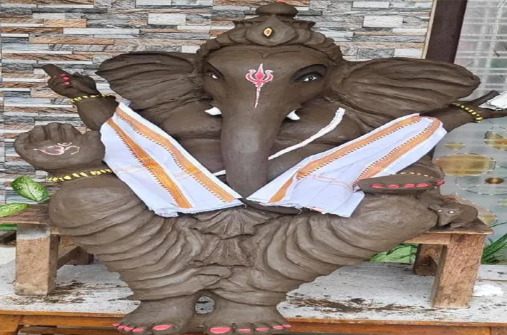 కాలుష్యానికి చెక్.. ఆరెండ్లుగా మట్టి గణపతికి వెల్‌కమ్..!