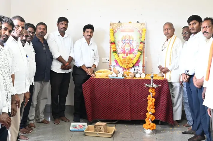 కలెక్టరేట్లో ఘనంగా విశ్వకర్మ జయంతి వేడుకలు
