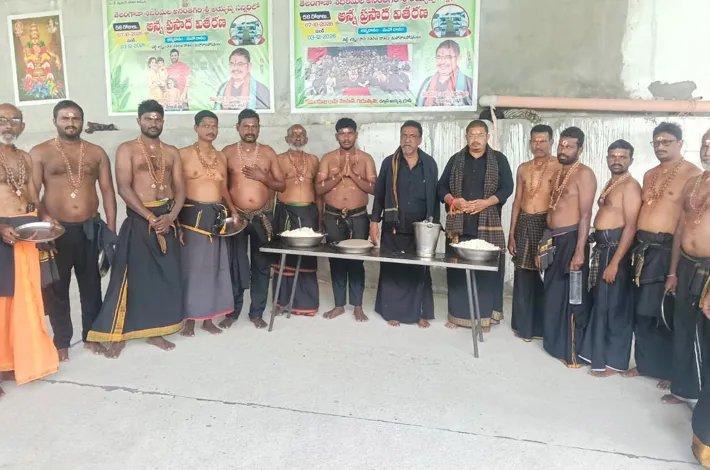 అయ్యప్ప భక్తులకు కొనసాగుతున్న అన్నదానం