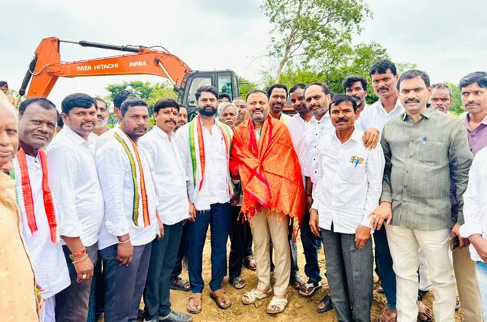 బ్రిడ్జి పనులను ప్రారంభించిన జుక్కల్ ఎమ్మెల్యే