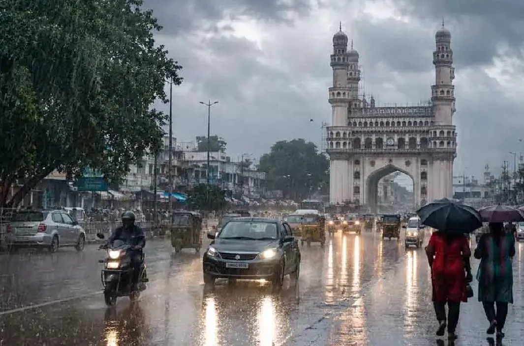 ఉరుములు, మెరుపులతో వర్షాలు.. Yellow Alert 