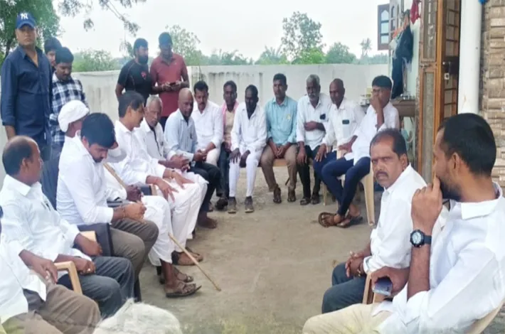 బాధిత కుటుంబాలకు పరామర్శ... ఓదార్పు...