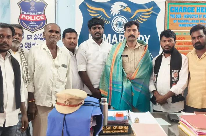 నూతన ఎస్‌ఐను కలిసిన ఎమ్మార్పీఎస్ నాయకులు