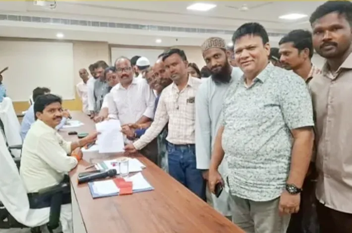 డిమాండ్లను పరిష్కరించాలని వినతి 