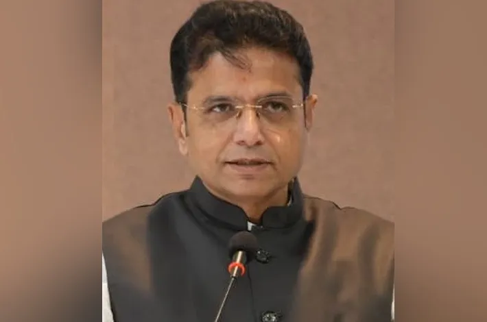 ఉన్నత విద్యకు ఉపాధి లక్ష్యం కావాలి