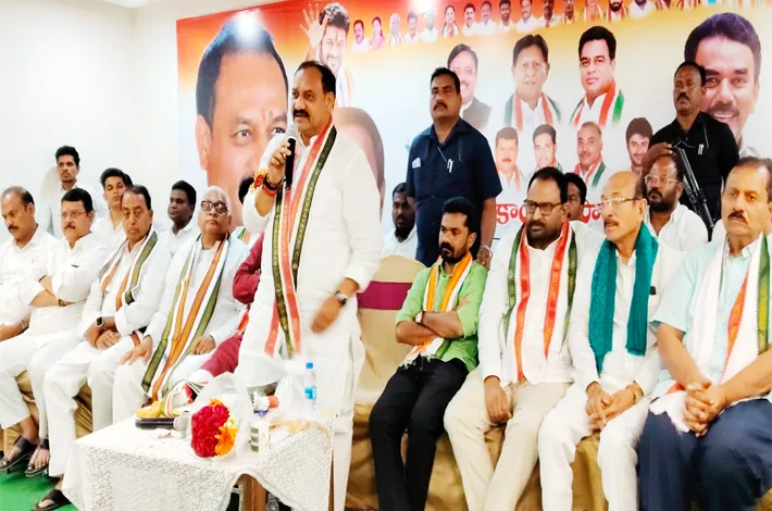 లీడింగ్ లీడర్ కావలెను! 