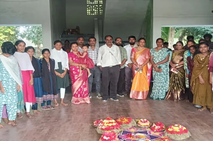 అశ్వాపురం విద్యాసంస్థల్లో ఘనంగా బతుకమ్మ, దసరా సంబరాలు