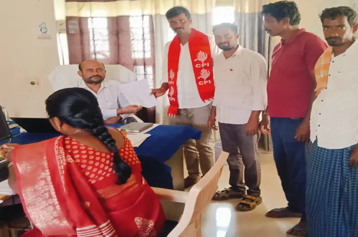ప్రాజెక్టులున్నా.. సాగునీటి కరువే!