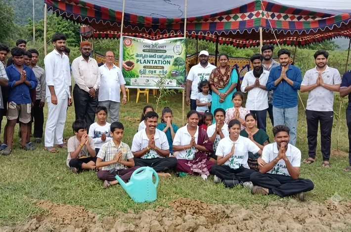 అశ్వాపురం రైల్వే స్టేషన్‌లో మెగా ప్లాంటేషన్