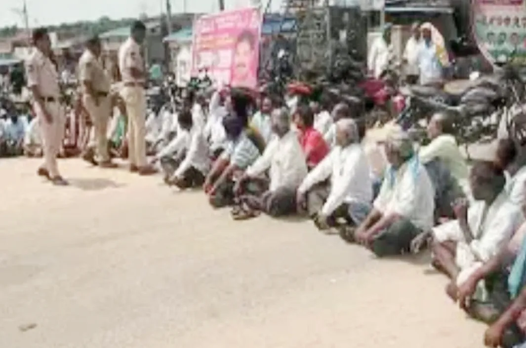 విద్యుత్ కోతలపై రైతుల కన్నెర్ర 