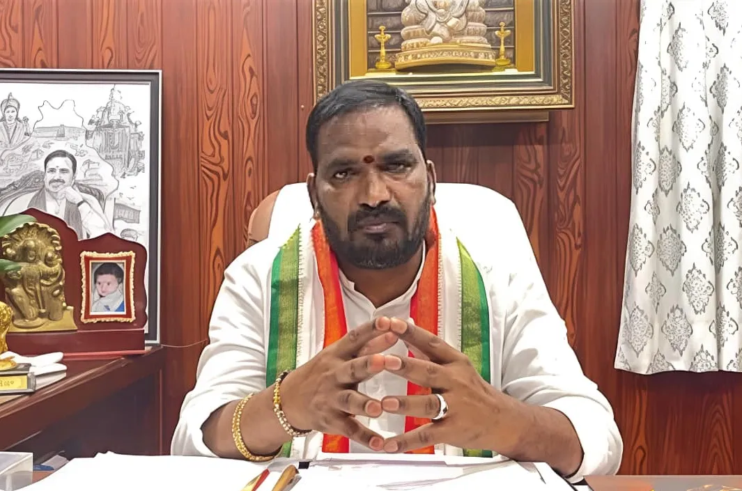 హరీష్‌రావు సొల్లు కబుర్లు చెబుతున్నారు: బీర్ల అయిలయ్య