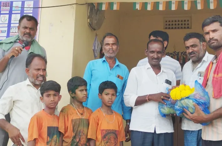 వేలం పాటలో రూ. 22 వేలు పలికిన లడ్డు...