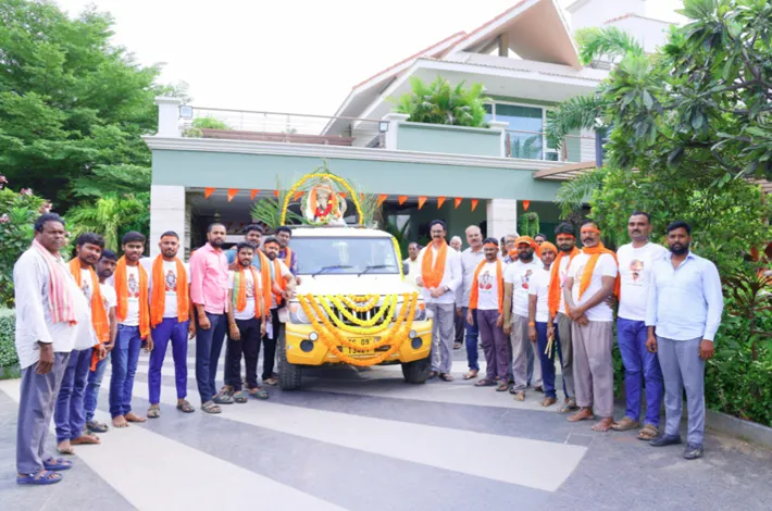 మంత్రి పొంగులేటి క్యాంప్‌ కార్యాలయంలో గణపయ్యకు ఘన వీడ్కోలు