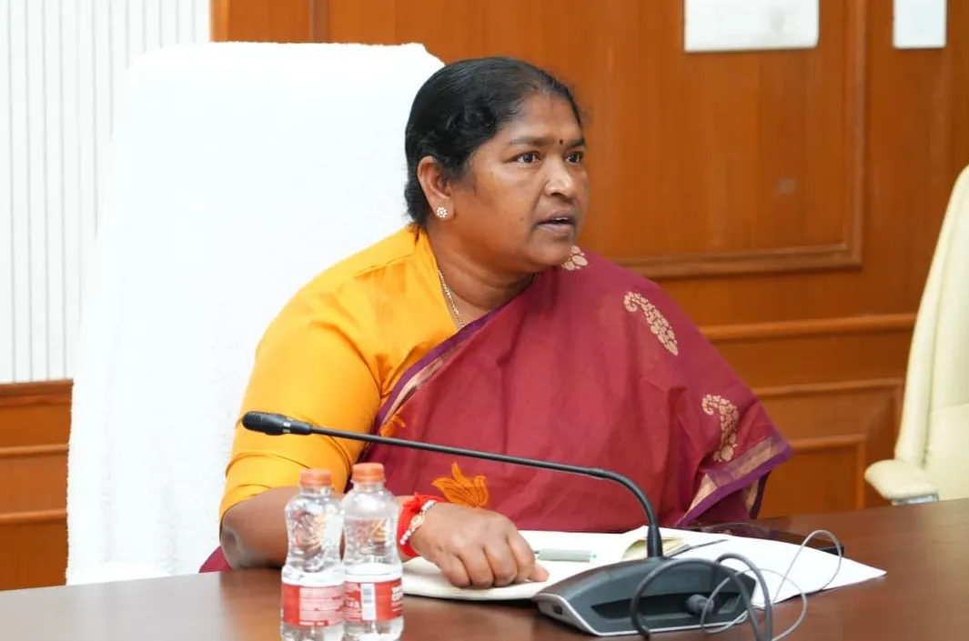 సీతక్క ముందస్తు ప్లాన్ ఇదే