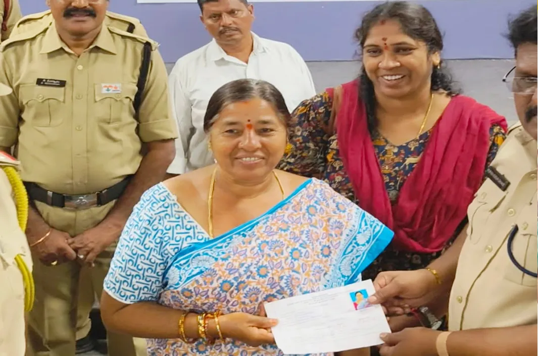 లక్కీ డ్రాలో అతివకు దక్కిన బార్.!